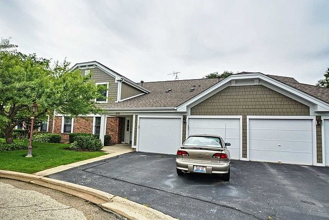 1st image of 318 Maplewood Ct