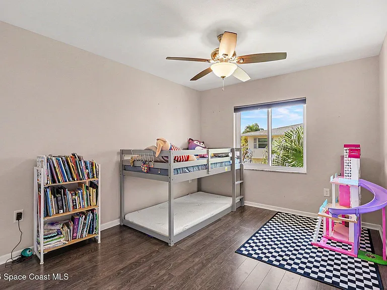 40 Adams Ct — Photo 18