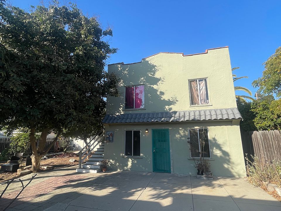 2 unit apartment. 927 is on the bottom.