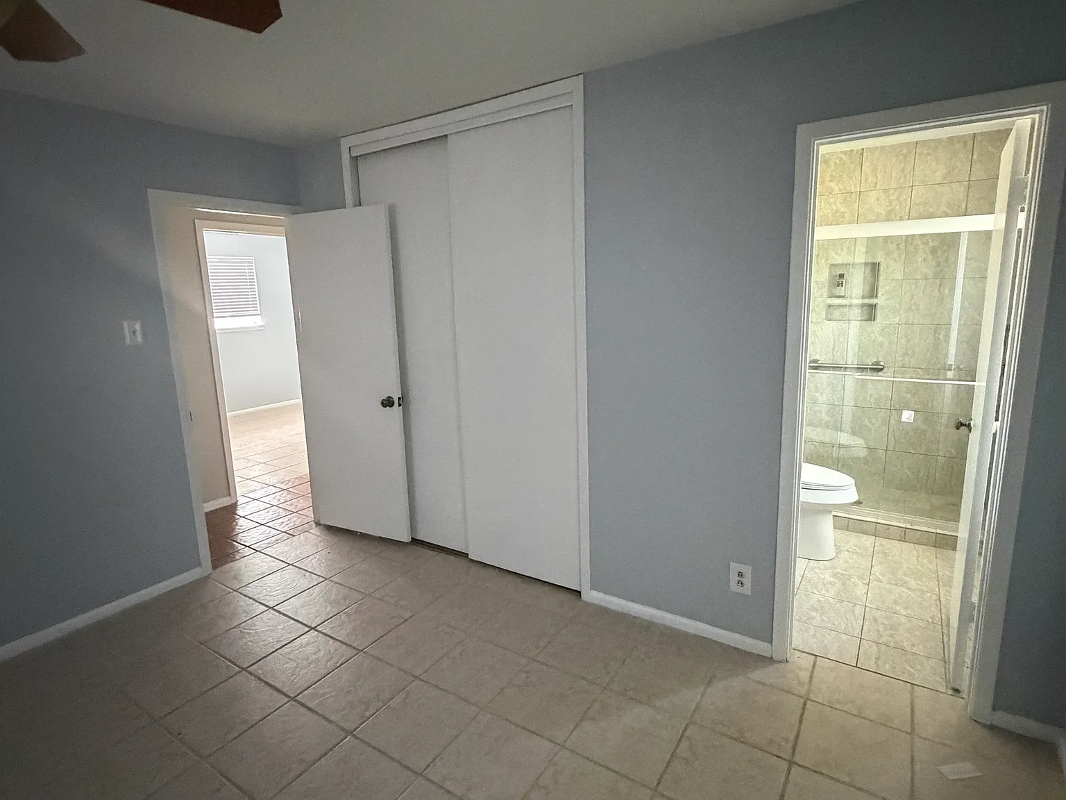 3 bed, 1184 sqft, $1,700 — Photo 2
