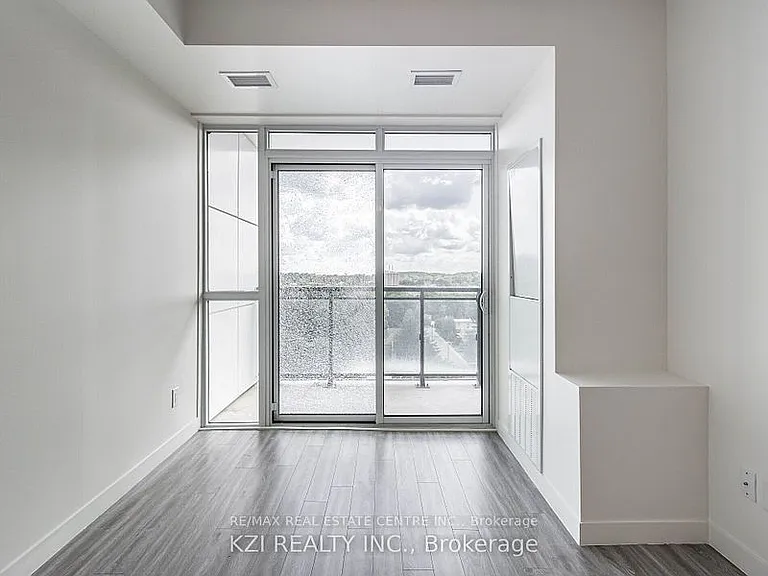 128 King St N #1001 — Photo 19