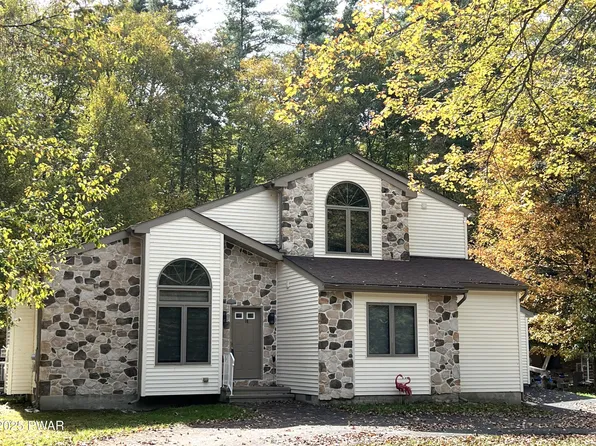 1119 Mink Ct, Bushkill, PA 18324
