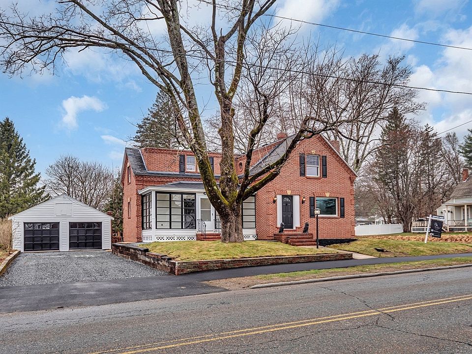 376 Central St, Winchendon, MA 01475 Zillow