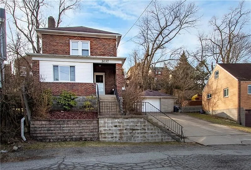 2037 Plainview Ave photo 1