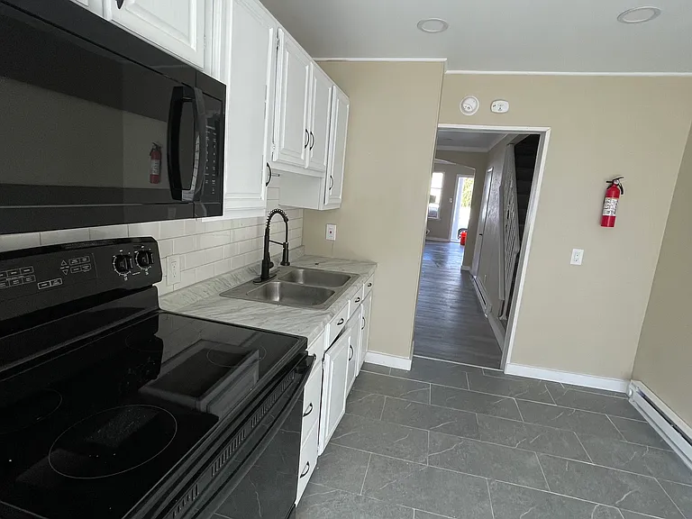 302 W Pine St — Photo 6