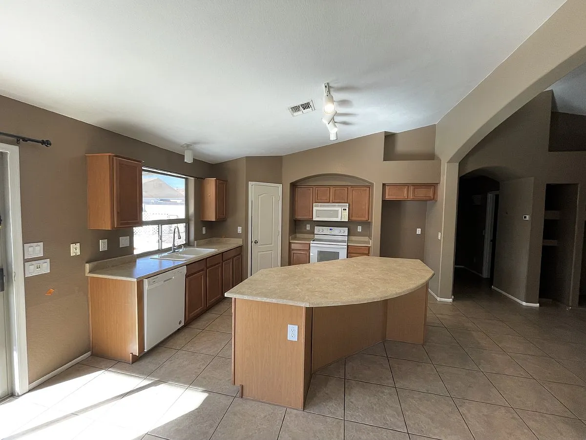 42589 West Venture Road — Photo 2