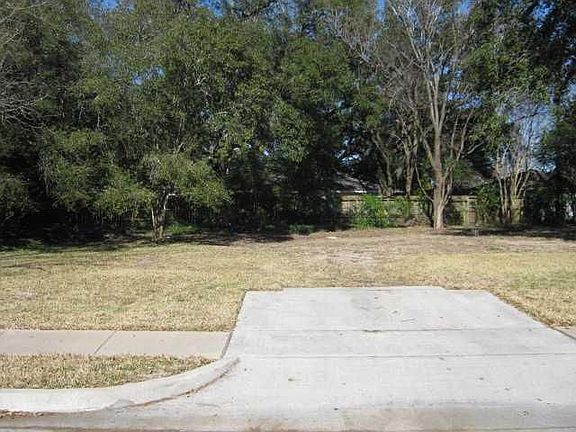 2nd image of 4034 Woodshire St