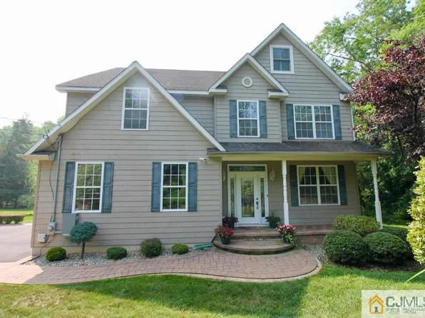 74 Red Valley Rd, Millstone Township, NJ 08510
