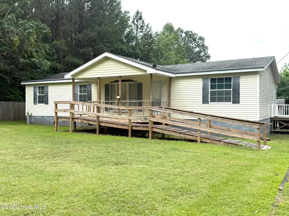 135 W Kerr Drive, Roanoke Rapids, NC 27870