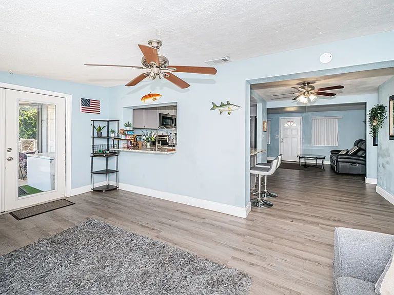 4424 Beacon Square Dr — Photo 34