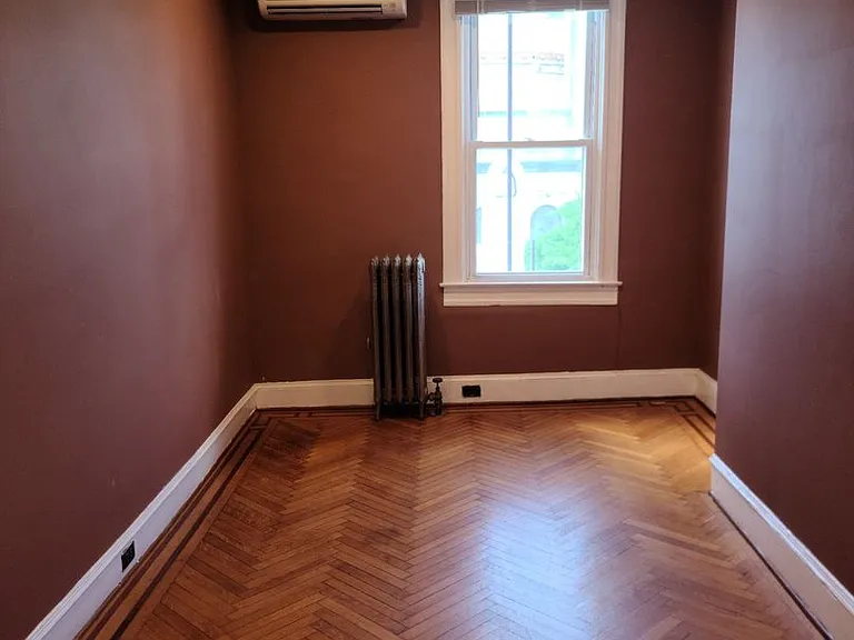 2822 Saint Paul St — Photo 6