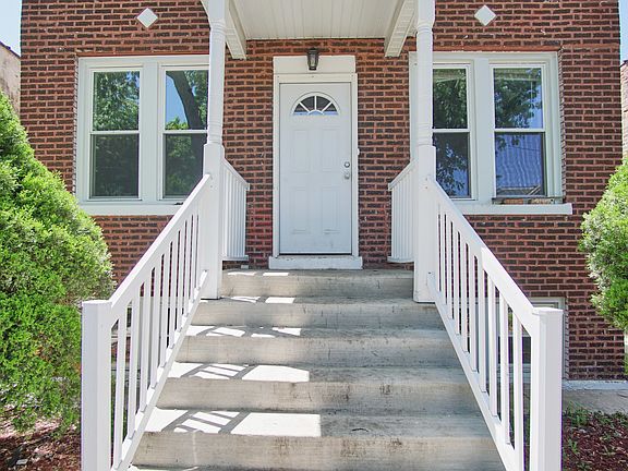 2nd image of 3224 S Lawndale Ave