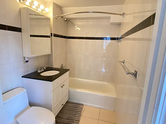 Rented by Winzone Realty Inc | media 7