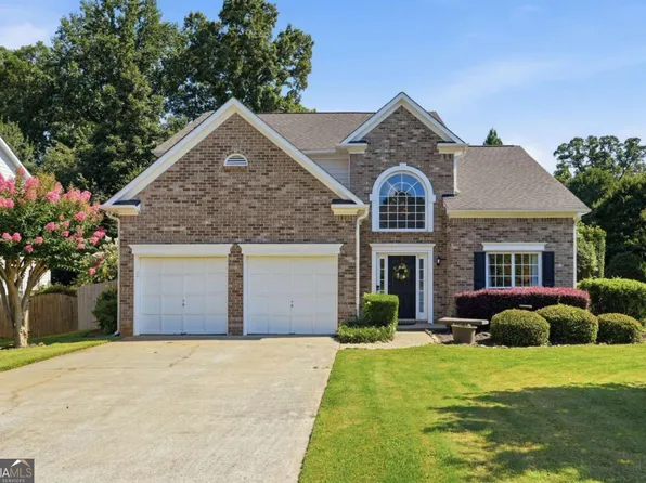 555 Kingsport Dr, Roswell, GA 30076
