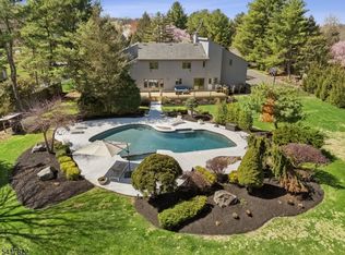 5 MEADOW DRIVE, Warren Twp., NJ 07059