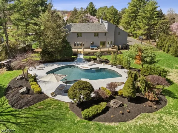 5 MEADOW DRIVE, Warren Twp., NJ 07059