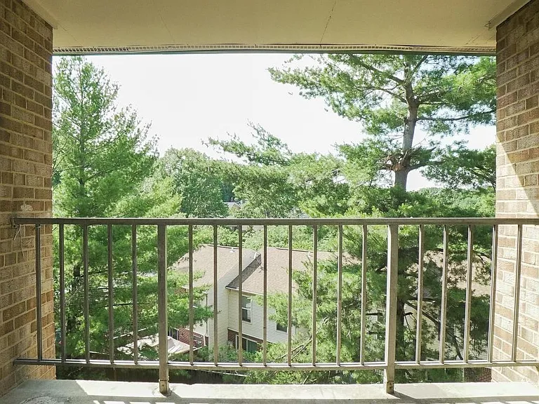 525 N Armistead St #302 — Photo 20