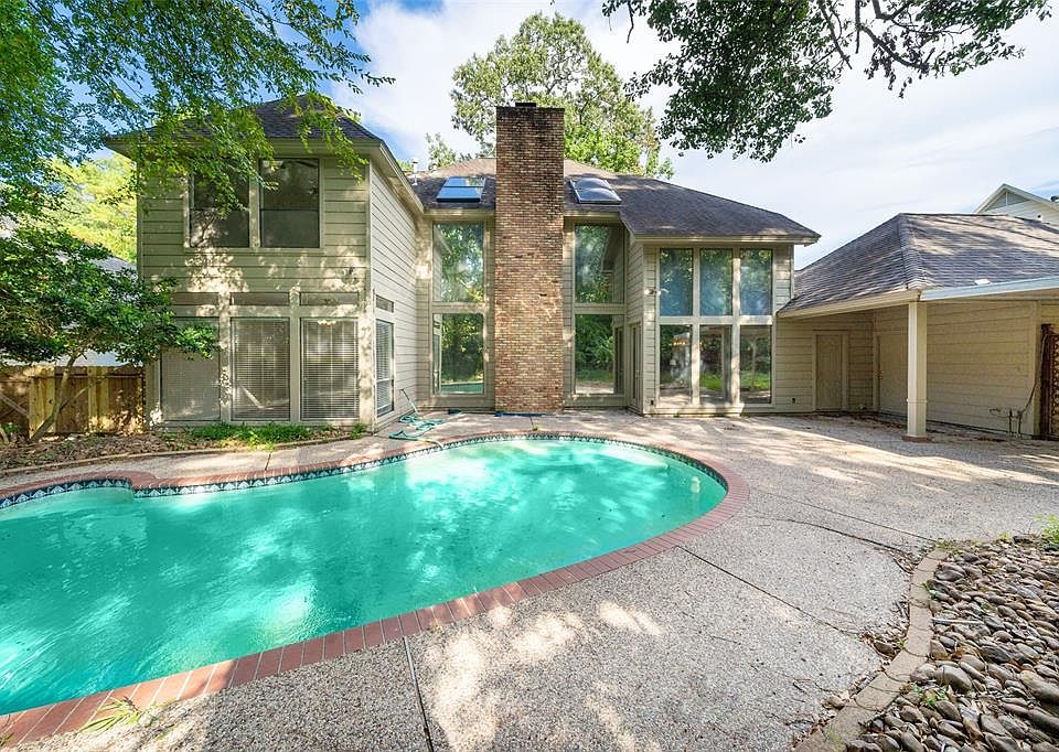 1st image of 3107 Plaza Pines Dr