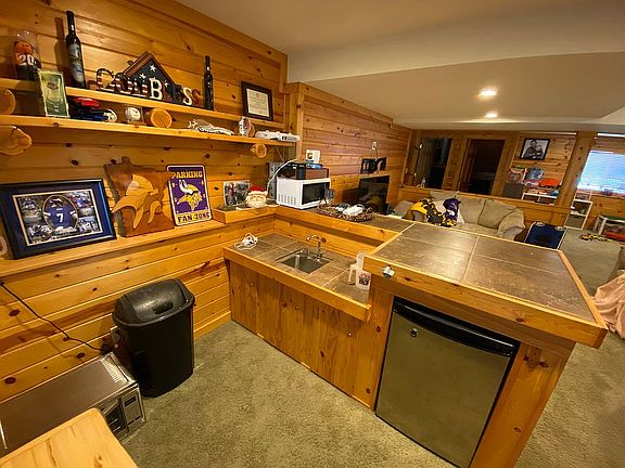 Wet bar
