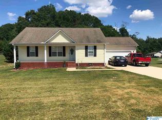 93 Mary Jo Isom Ln, Arab, AL 35016