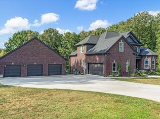 240 Taylor Rd, Manchester, TN 37355