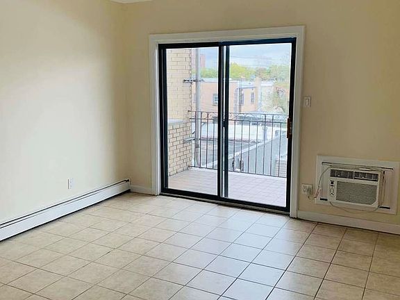 4th image of 21-23 21st Ave #2A
