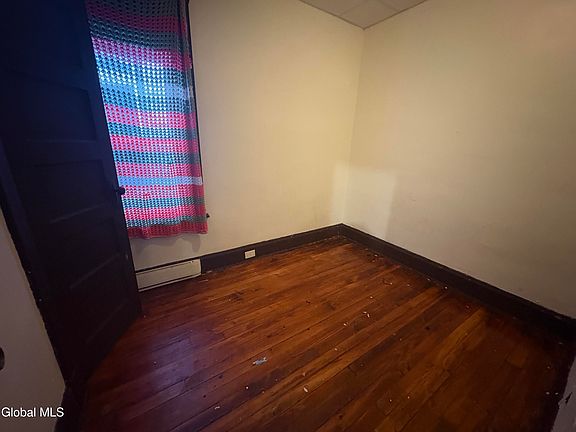 4th image of 609 3rd Street