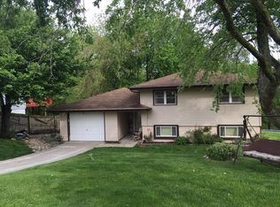 2004 N Ridge Dr, Plattsmouth, NE 68048