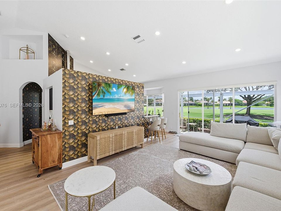 1st image of 8141 Sandpiper Way