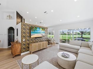 8141 Sandpiper Way, West Palm Beach, FL 33412