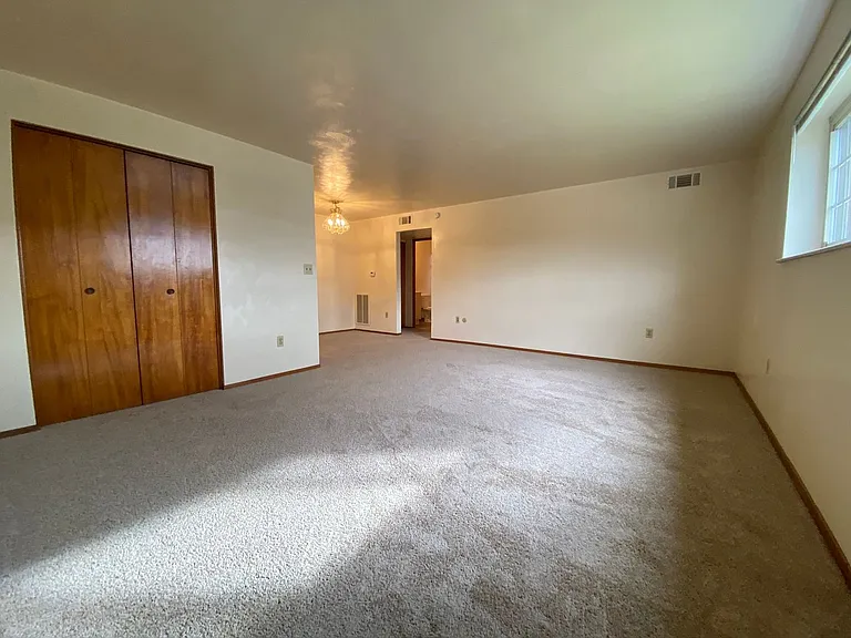 511 Freeport Rd — Photo 35