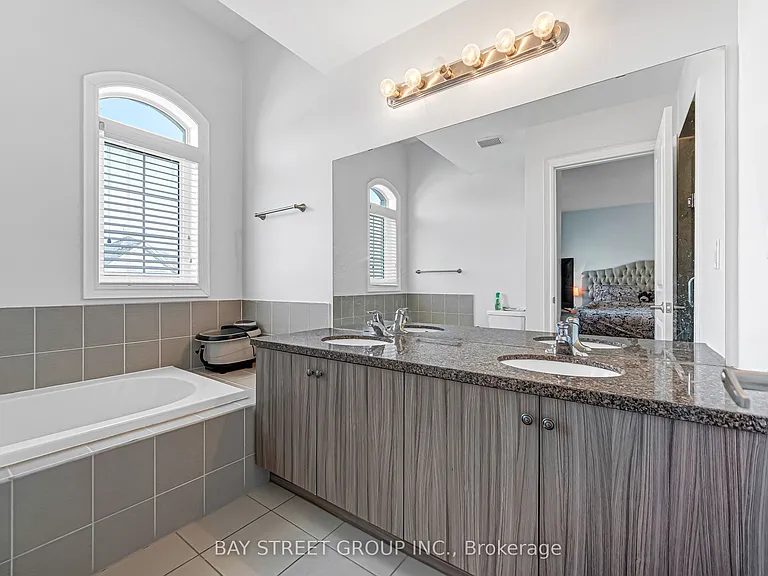 60 Mohandas Dr — Photo 30