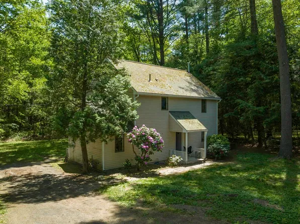 71 Gilrain Ter, Northampton, MA 01062