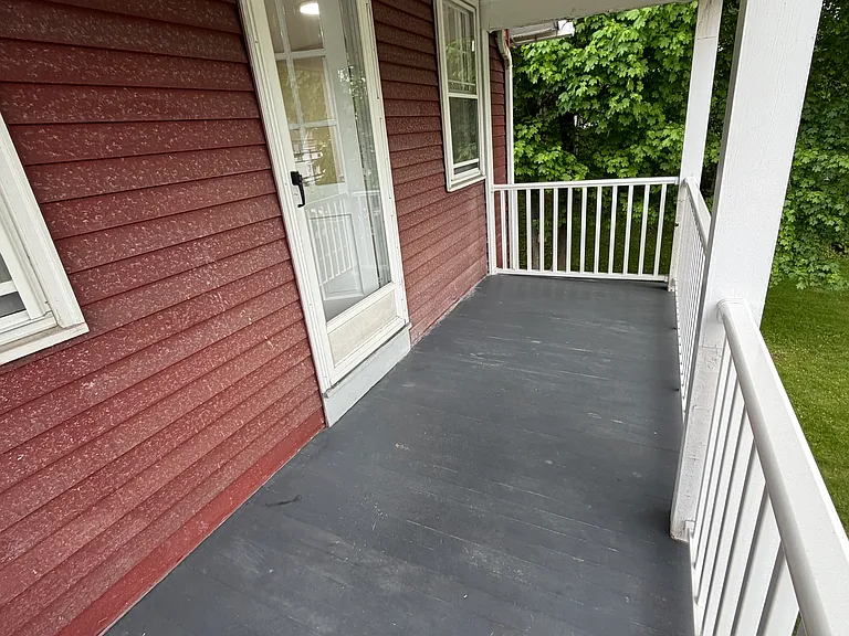 72 Berlin Ave — Photo 6