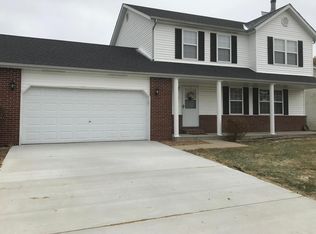 1126 Maclean Dr, O Fallon, IL 62269