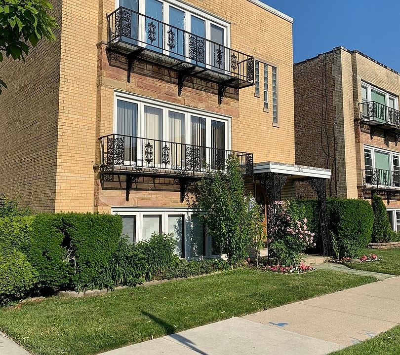 1st image of 5461 N Artesian Ave #2