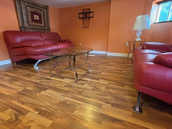5th image of 2937 N Linder Ave #G