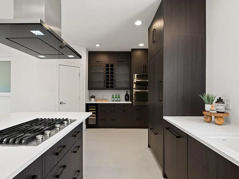 10408 Loring Dr — Photo 16