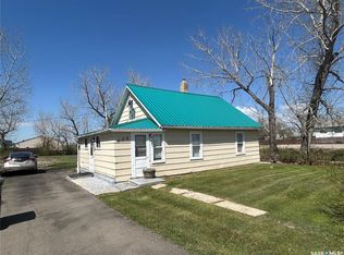 326 Taylor St, Bienfait, SK S0C0M0