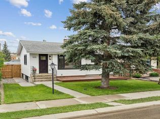 5020 S 47a Ave, Sylvan Lake, AB T4S 1G8