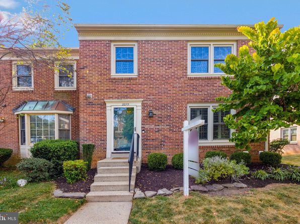 Falls Church VA Townhomes & Townhouses For Sale - 28 Homes | Zillow