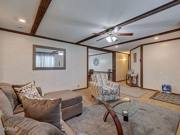 5th image of 4011 Cottonwood Trail NE