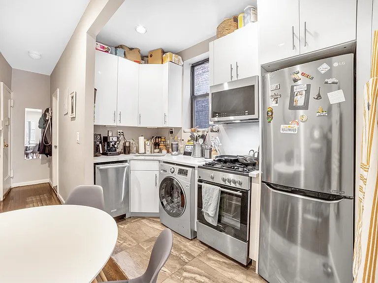 424 E 75th St #4B — Photo 1