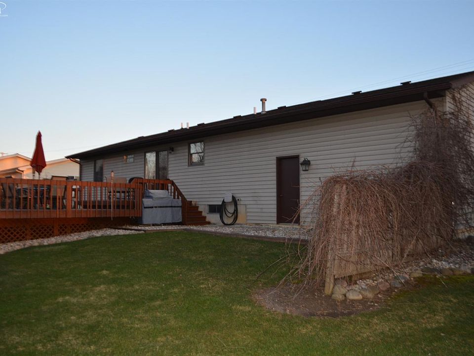 2nd image of 6241 Finch Ln