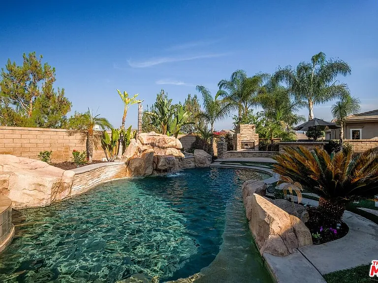 22430 Leisure Dr — Photo 8
