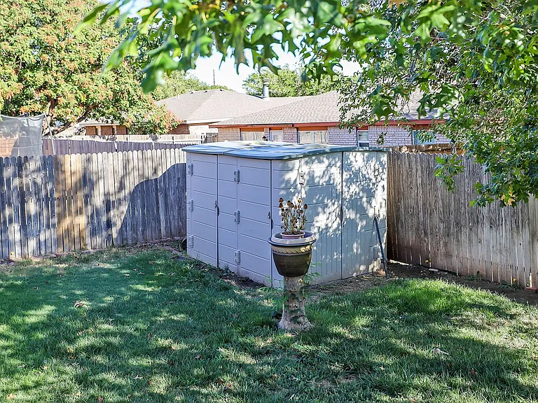 2905 Salem Dr — Photo 30