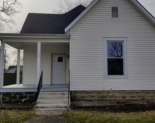 2nd image of 137 1st St