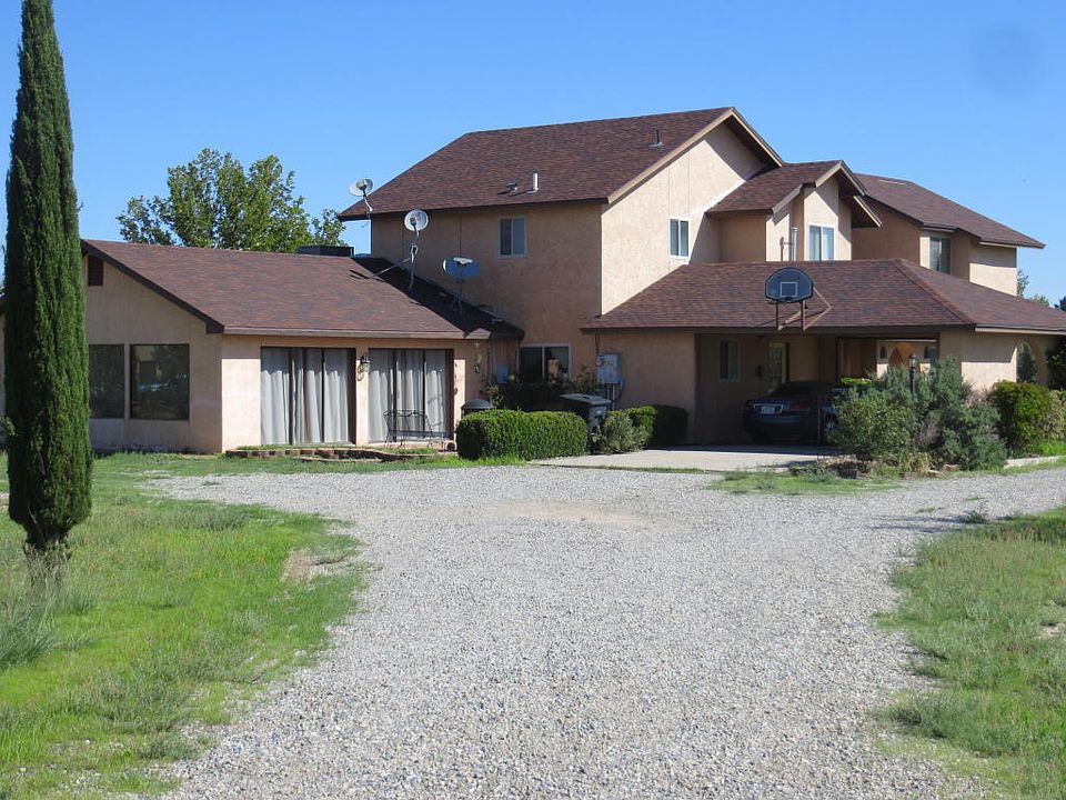 2nd image of 1703 N Circle I Rd