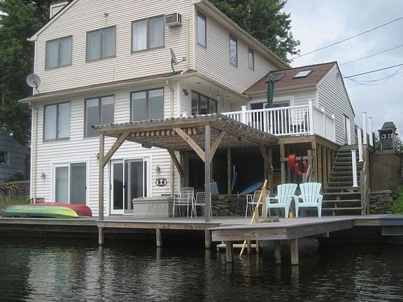 Lakeside Living