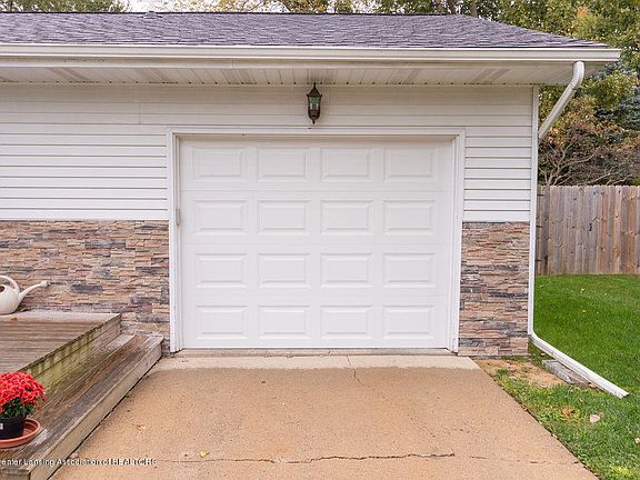 2nd image of 1625 Jacqueline Dr